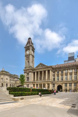 Exterior view of museum with Chamberlain memorial.
