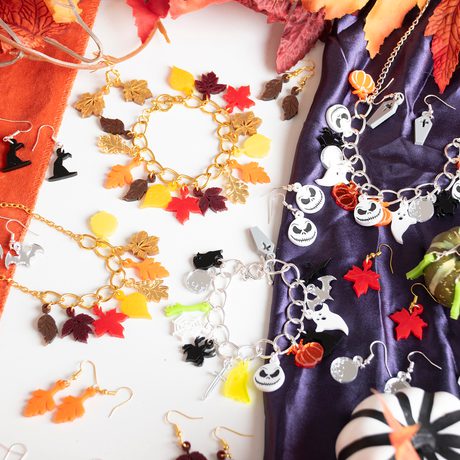 Halloween themed jewellery including necklaces, bracelets and earring made of leaves and halloween themes items.